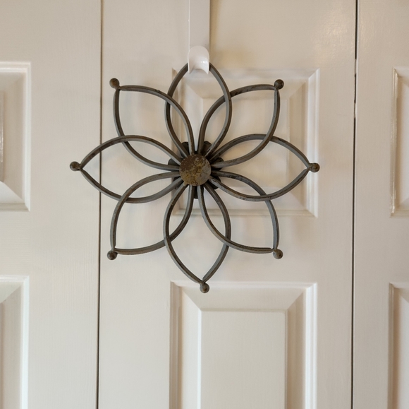 Indoor / Outdoor Charcoal Gray Wall Decor, 13.5 Inches Width & Length - Picture 3 of 3